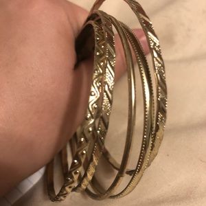 3/$20 Gold 5 Bangles Set